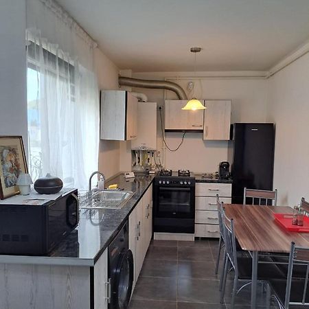 Cozy Nest Apartamento Sinnicoara Exterior foto